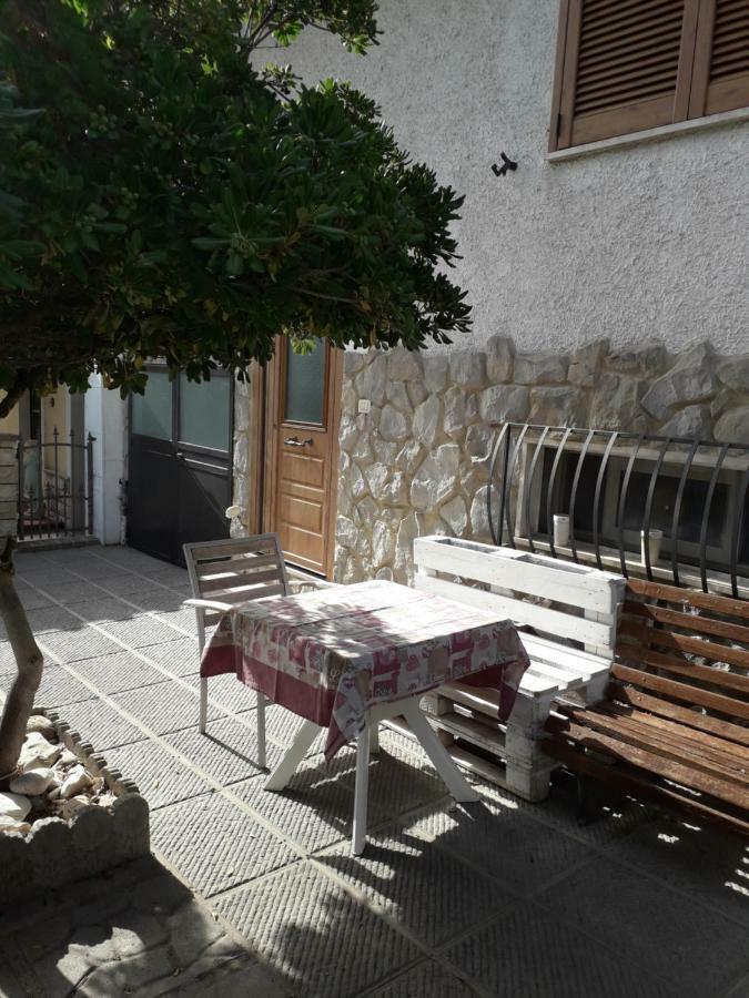 Casa di Chiara Appartamento Terni Esterno foto