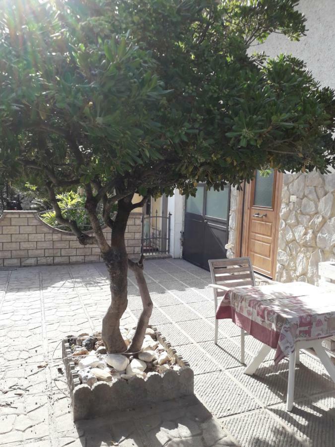 Casa di Chiara Appartamento Terni Esterno foto